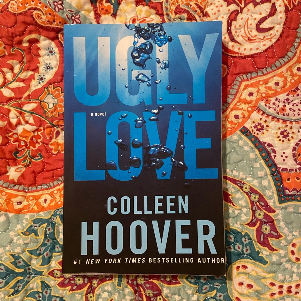 Book: Ugly Love. Colleen Hoover